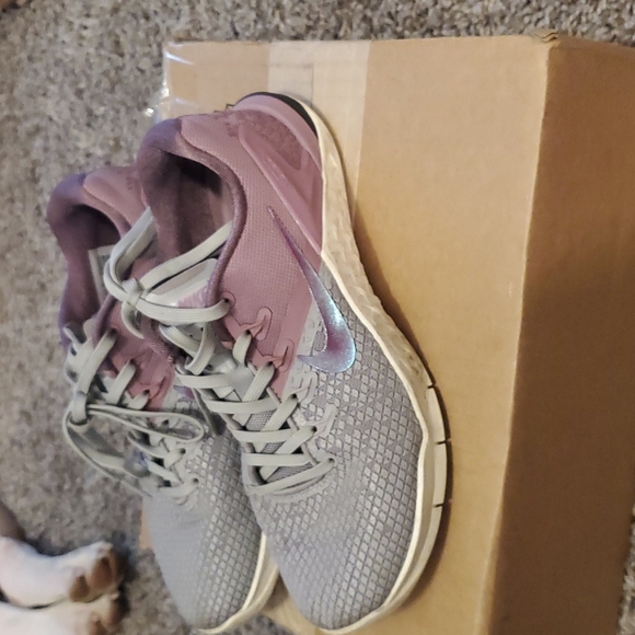 Size 7 nike metcon - Picture 2 of 4